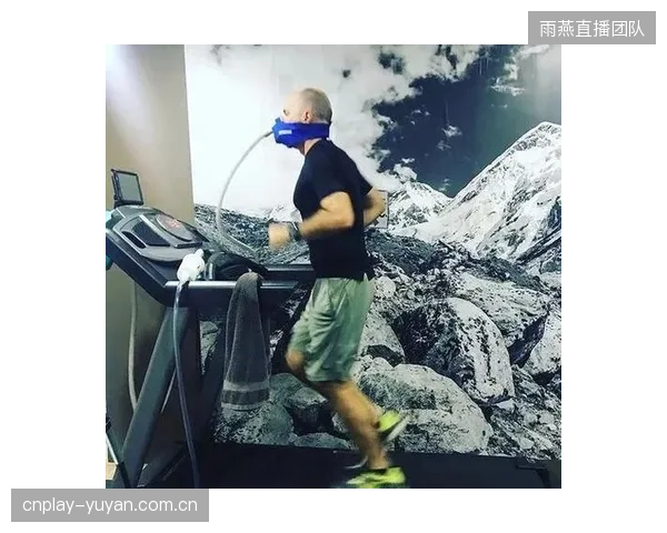 学术界仍在争论不休：关于“间歇性”与“持续性”低氧暴露何者更优，运动科学界的持续辩论直接影响俱乐部的训练方案设计